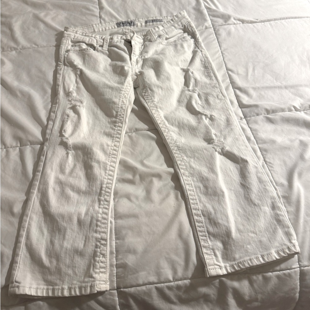 Women's Daytrip Leo white distressed capris size 31
